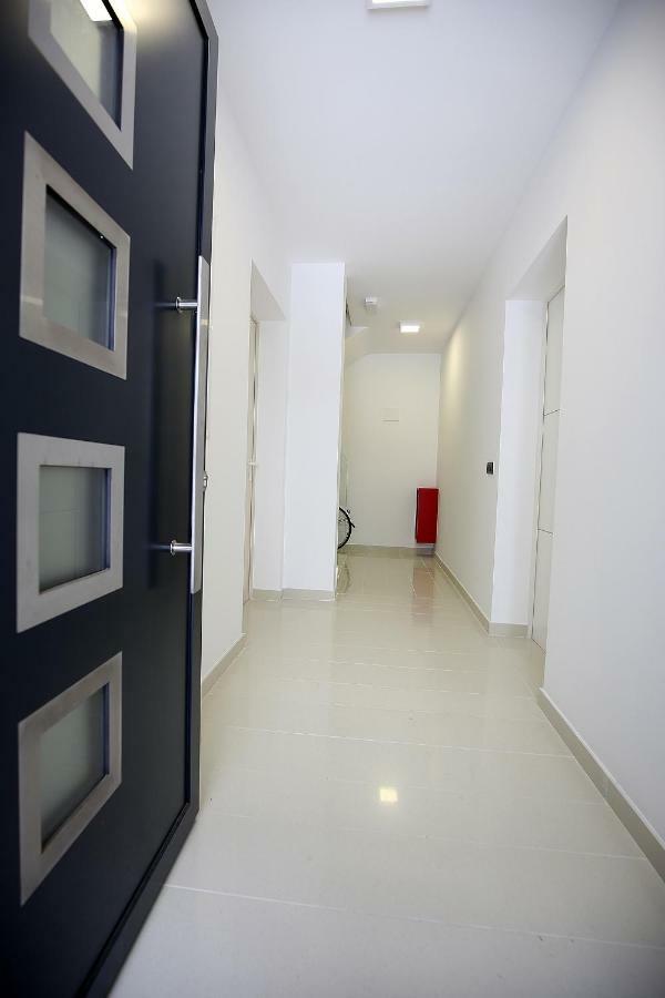 The View Luxury Apartment ดรามัลย์ ภายนอก รูปภาพ